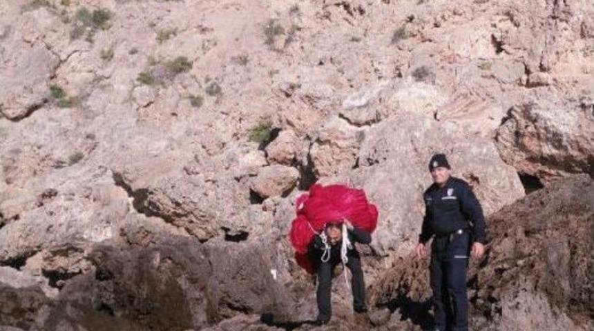 150 Metrekarelik T&uuml;rk Bayrağı Denize D&uuml;şt&uuml;