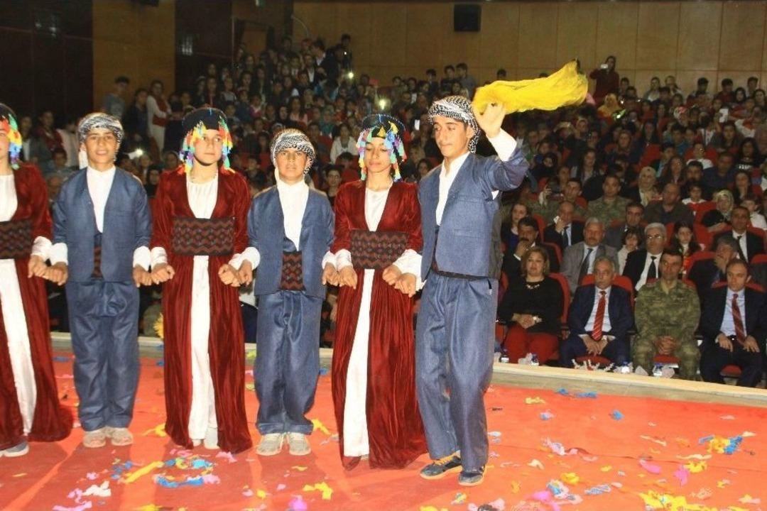 Hakkari&rsquo;de 23 Nisan Coşkusu