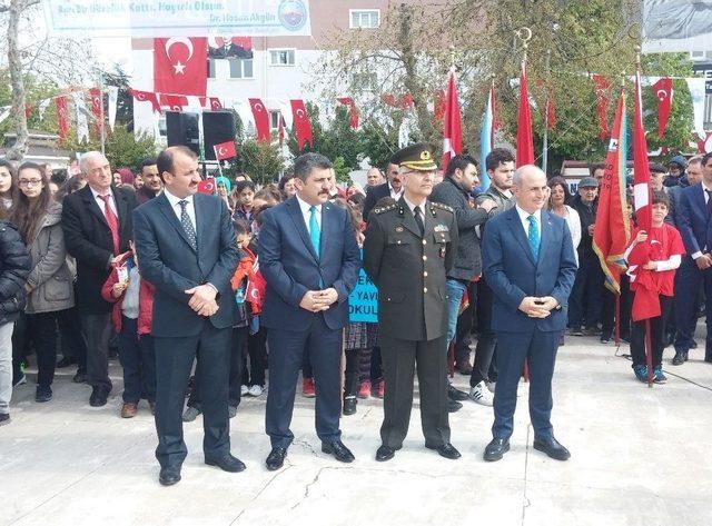 Büyükçekmece’de Atatürk Anıtı Törenle Açıldı