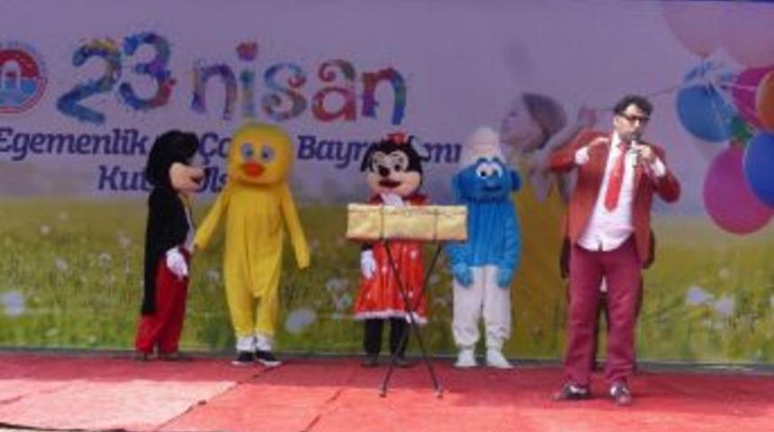 Maltepe&rsquo;de 23 Nisan Coşkuyla Kutlandı