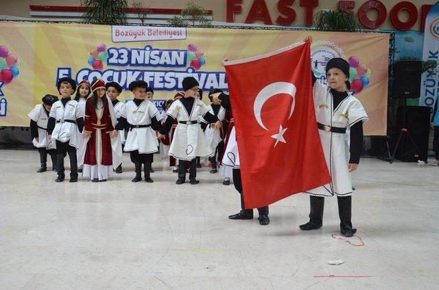 Bozüyük’te 5. Çocuk Festivali’nde Çocuklar Doyasıya Eğlendi