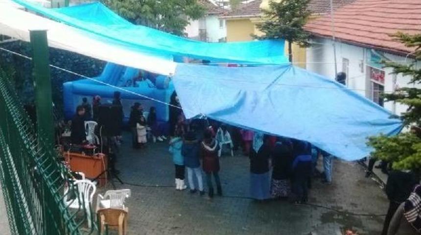 70 Haneli Mahallede Branda Altında 23 Nisan Coşkusu