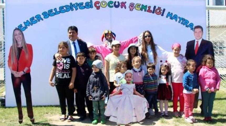 Kemer'de Renkli 23 Nisan Kutlaması