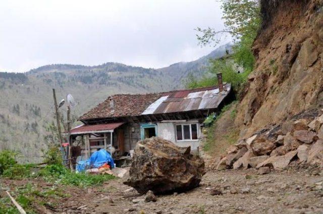 Trabzon'da Fırtına Can Aldı, Hes Bağlantı Borusu Patladı, Yolları Su Bastı - Fotoğraflar