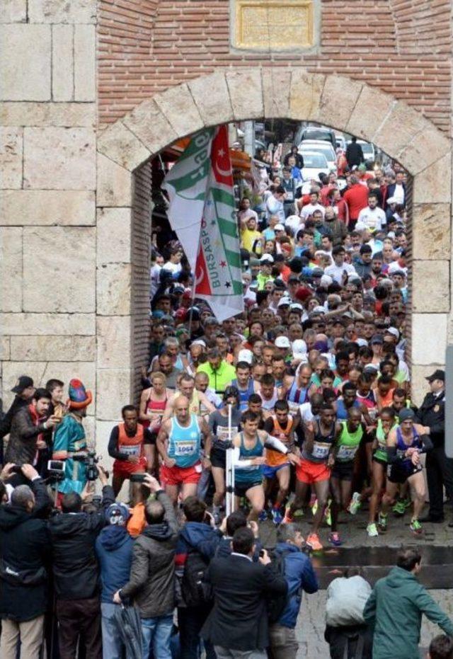Bursa Osmangazi Yarı Maratonu Kenyalılar'ın