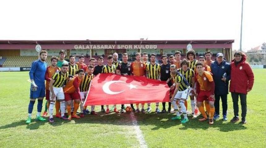 G&uuml;n&uuml;n Ilk Derbisi Fenerbah&ccedil;e'nin