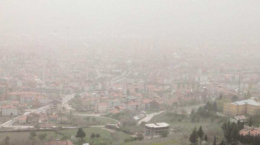 Elazığ&rsquo;da G&ouml;ky&uuml;z&uuml; Tozla Kaplandı