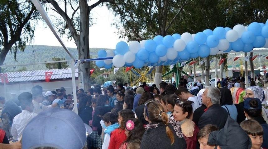 Didim&rsquo;de Balık-ekmeğe Yoğun İlgi.