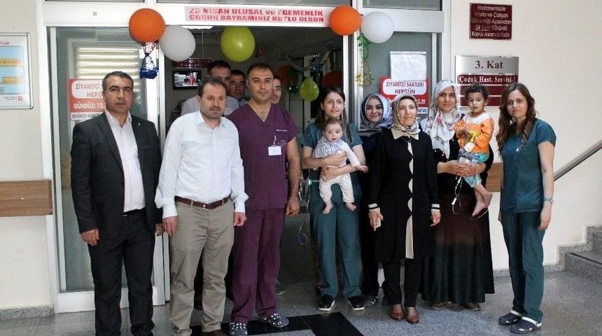 Hasta &Ccedil;ocuklara 23 Nisan Kutlaması