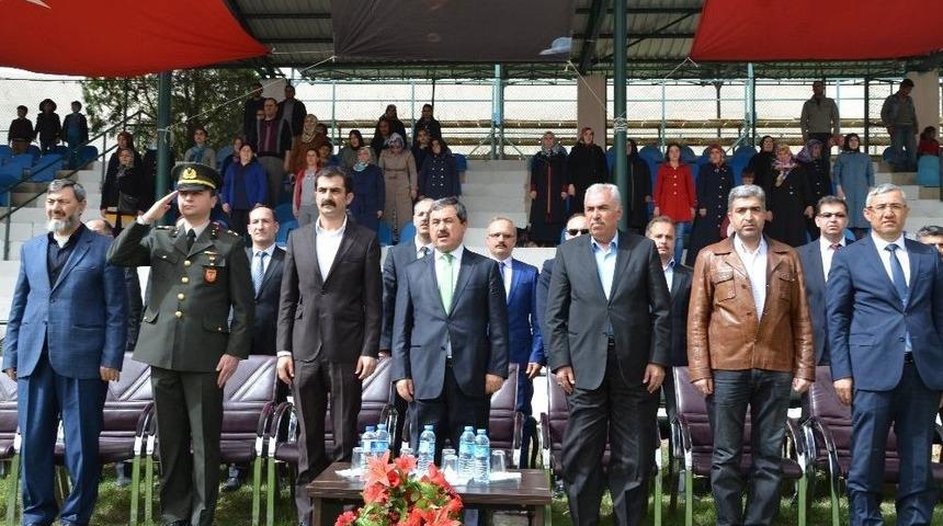 23 Nisan Darende’de Coşku İle Kutlandı