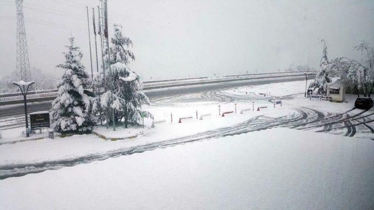 Kastamonu’da Kar Yağışı Etkili Oluyor G2