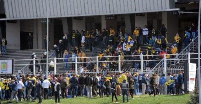 Ankaragücü Taraftarı Kayseri Erciyesspor Maçına Akın Etti