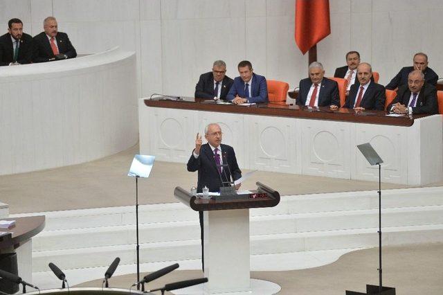 Mecliste ’referandum’ Gerginliği