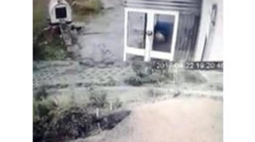 Babasını Toprağa Verdiği G&uuml;n Oğlunu 9 Yakınını Kaybetti (2)