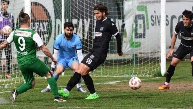 Sivas Belediyespor-Nazilli Belediyespor: 0-2