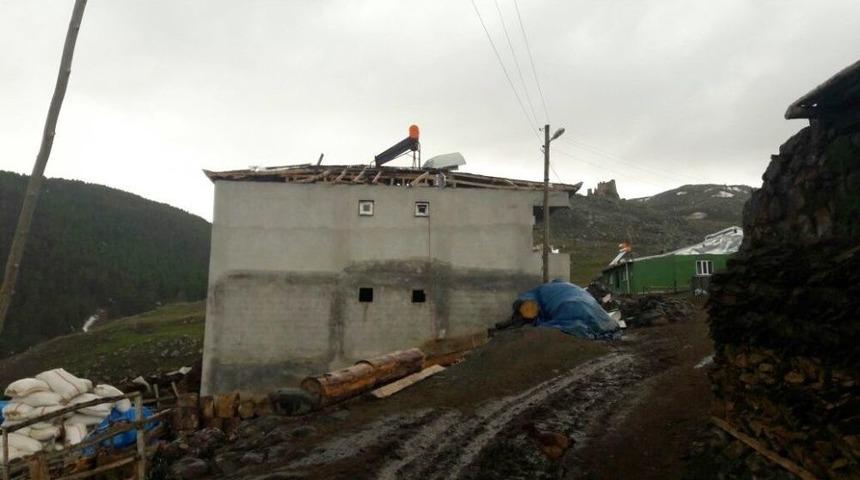 Ardahan&rsquo;da Fırtına Can Aldı