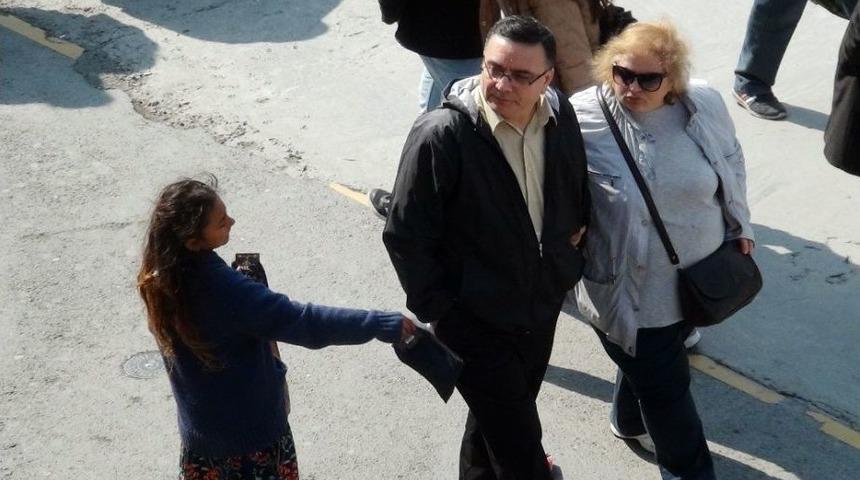 23 Nisan&rsquo;da Dilenen &Ccedil;ocuklar Y&uuml;rek Burktu