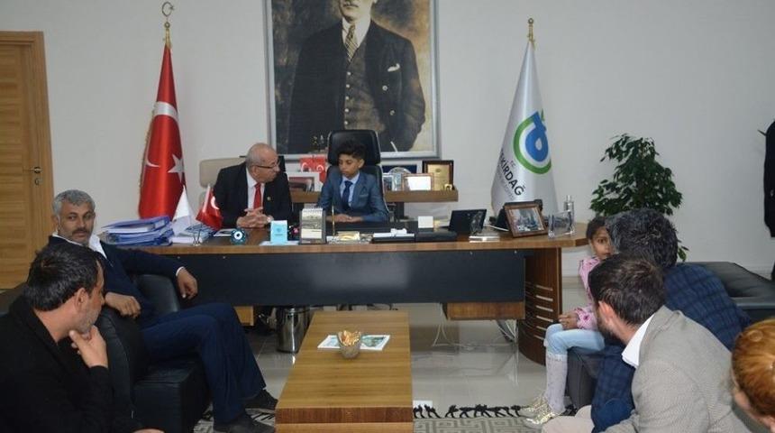 Koltuğu Devralan &Ccedil;ocuk Başkan: &ldquo;romanlara Ayrım Yapılmasın&rdquo;