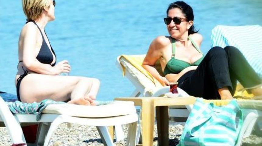 Bodrum'da G&uuml;neşi G&ouml;ren Sahile Koştu