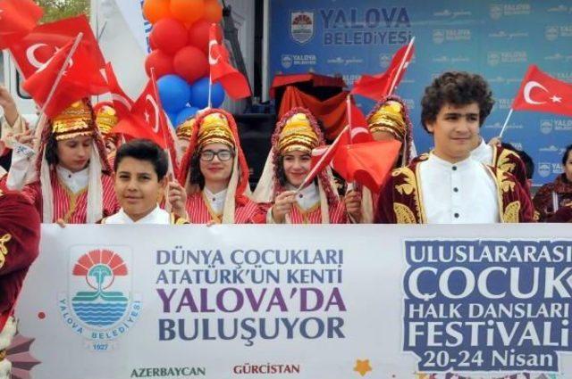 Yalova’Da Uluslararası Çocuk Halk Dansları Festivali