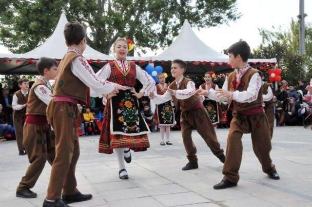 Yalova’Da Uluslararası Çocuk Halk Dansları Festivali