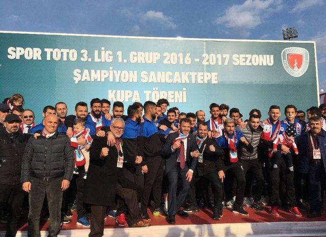 Şampiyon Sancaktepe Belediyespor 2. Lige Yükseldi