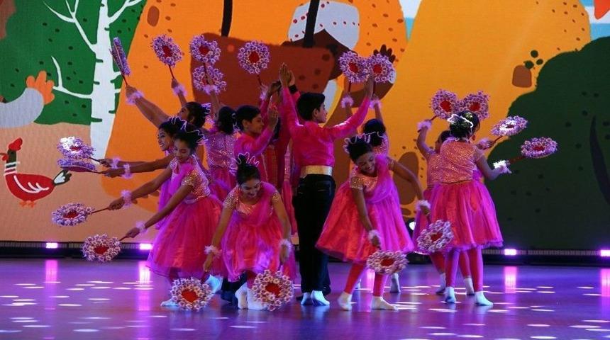 Dünya Çocuklarının Gösterileri Büyük Beğeni Topladı