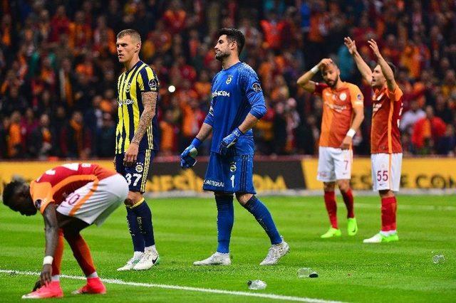 Galatasaray Tribünlerinden Volkan Demirel’e Tepki