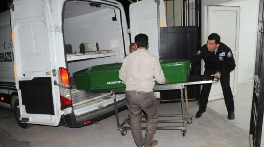 Gaziantepspor'un &Ccedil;ek Futbolcusu Intihar Etti (2)