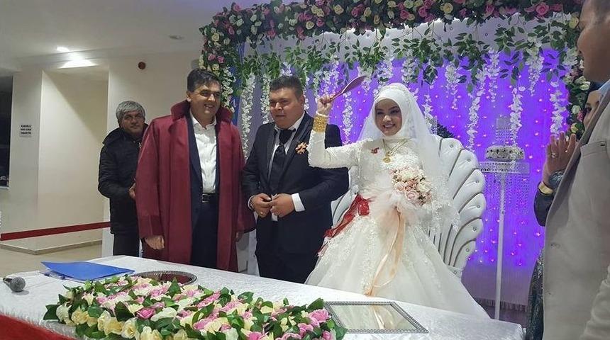 Başkan Yal&ccedil;ın, Gen&ccedil; &Ccedil;iftin Nikahını Kıydı