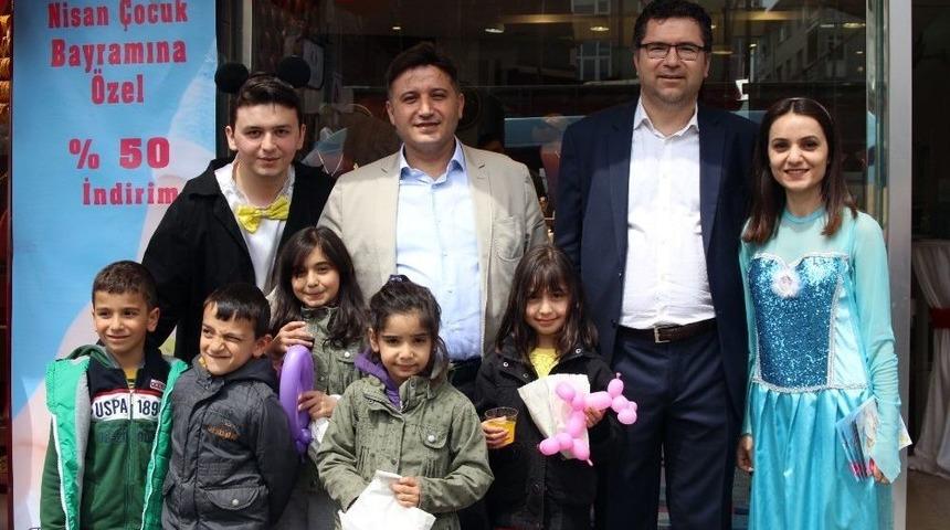 Kuyumcuda 23 Nisan Kutlaması