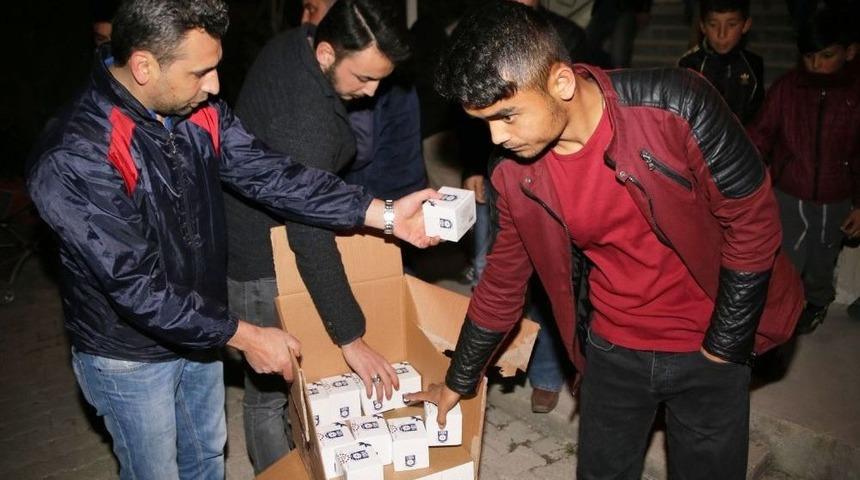 Karaman Belediyesi Kandil Simidi Dağıttı