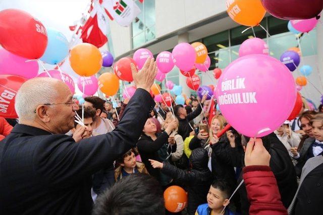 Yenimahalle Belediyesinden Çocuklara Bayram Hediyesi