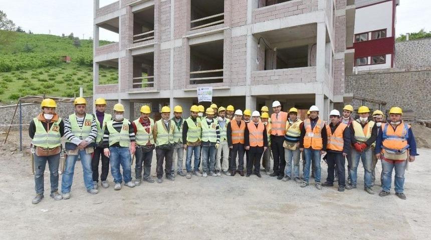 Trabzon’da 209 Kişiye Uygulamalı Ve Teorik Mesleki Yeterlilik Sınavı Yapıldı