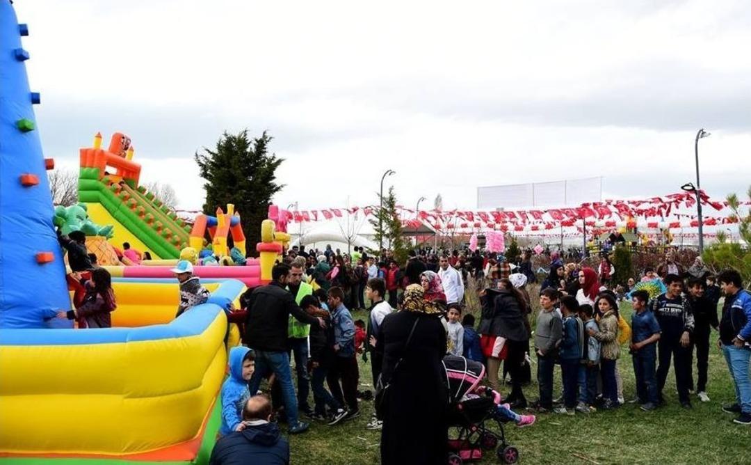 İpekyolu&rsquo;nda 23 Nisan Coşkusu