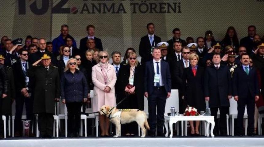 &Ccedil;anakkale Şehitler Abidesi'nde, Gururlu Ve H&uuml;z&uuml;nl&uuml; T&ouml;ren