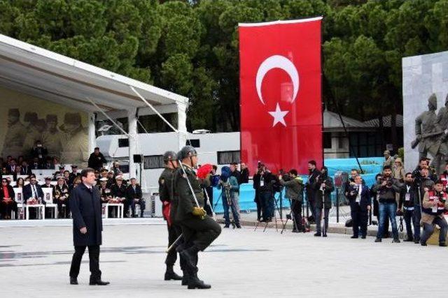 Çanakkale Şehitler Abidesi'nde, Gururlu Ve Hüzünlü Tören