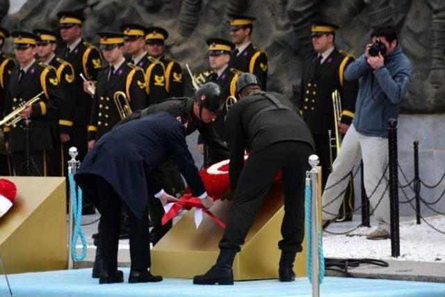 Çanakkale Şehitler Abidesi'nde, Gururlu Ve Hüzünlü Tören