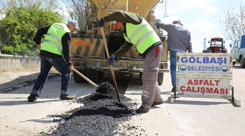 G&ouml;lbaşı&rsquo;nda Asfalt Yama &Ccedil;alışmaları Devam Ediyor