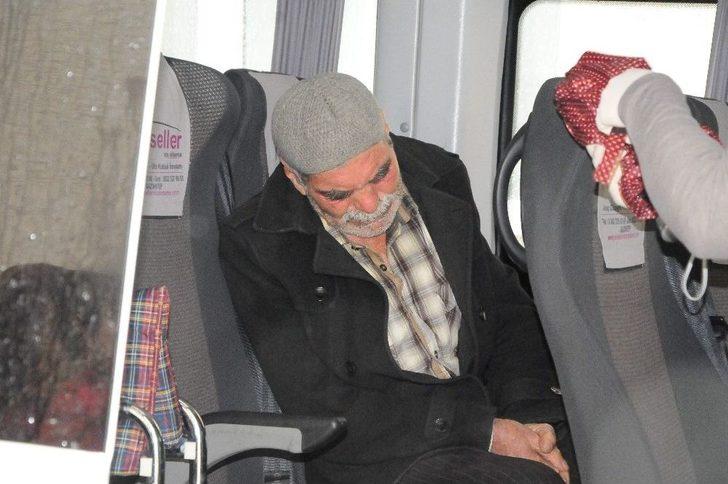 Bakıma Muhtaç Baba Ve Oğluna Yardım Eli Uzandı G2