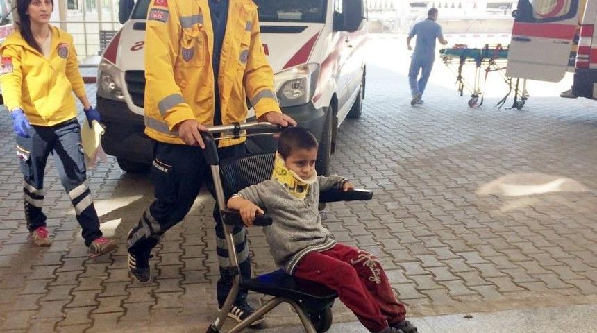 Öğrencileri Taşıyan Otomobil Su Kanalına Düştü: 5’i Çocuk 7 Yaralı
