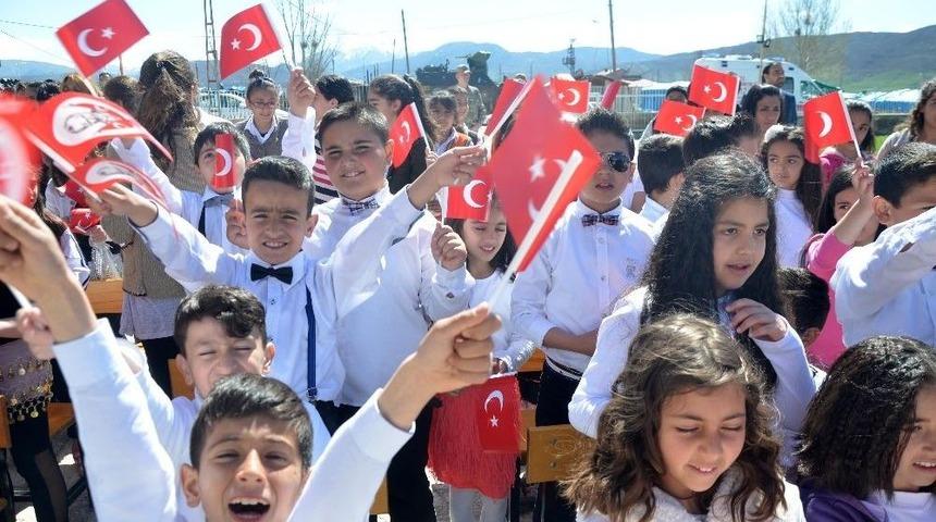 Ovacık&rsquo;ta 23 Nisan Kutlamaları