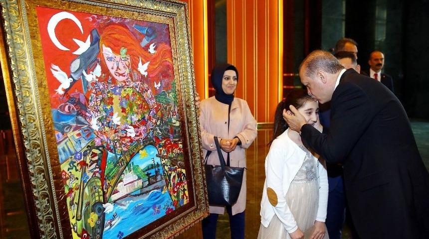 Küçük Dilara’dan Cumhurbaşkanı Erdoğan’a Anlamlı Hediye