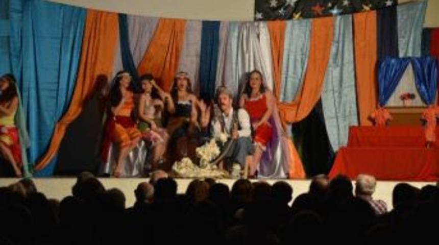 &lsquo;yedi Kocalı H&uuml;rm&uuml;z&rsquo; Ortaca&rsquo;da Sahnelendi