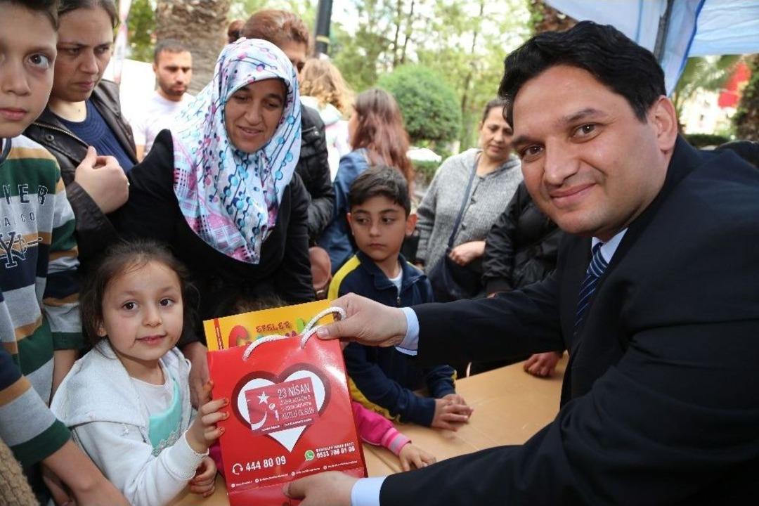 Efeler Belediyesinden &Ccedil;ocuklara 23 Nisan Armağanı