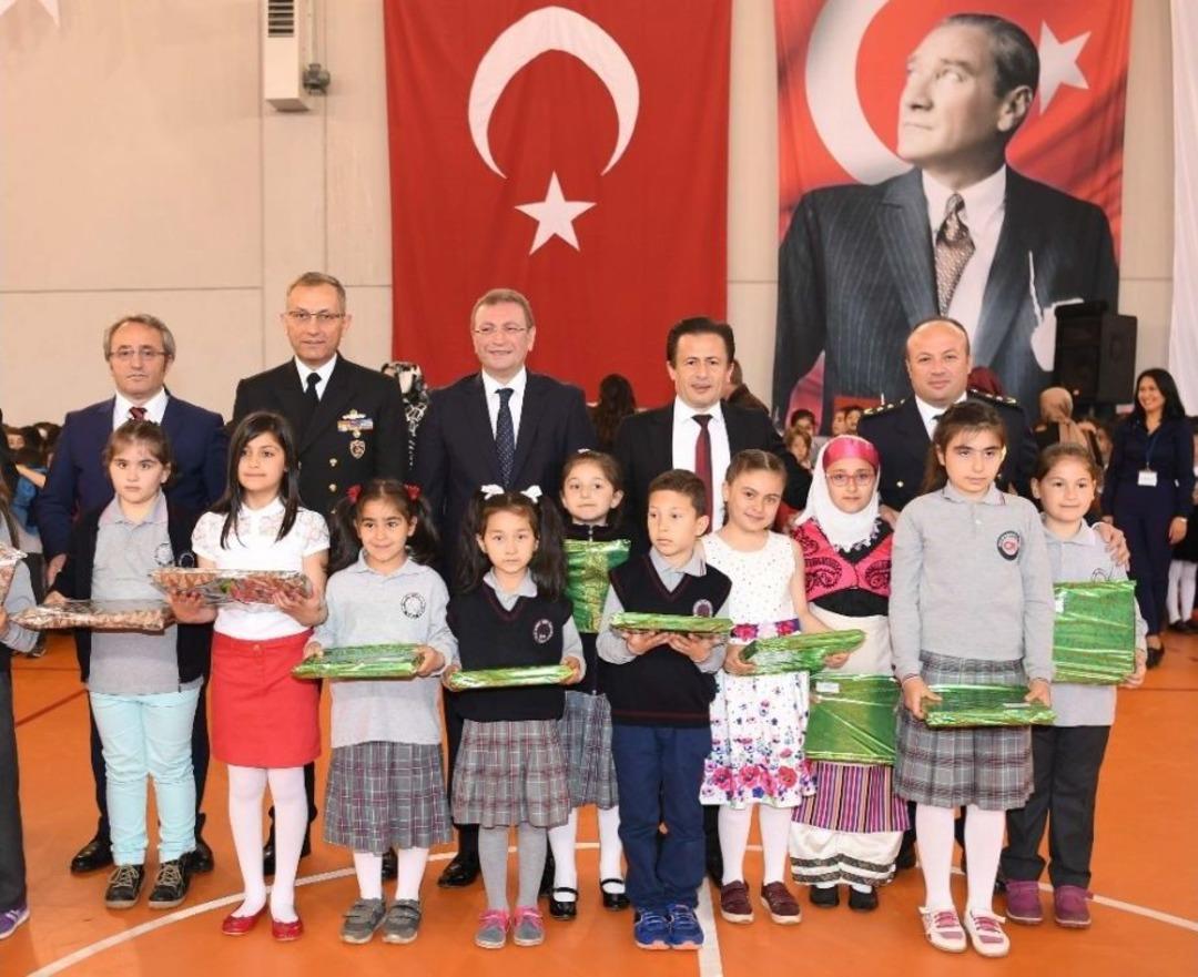 Tuzlalı &Ccedil;ocuklar, Bayramlarını Coşkuyla Kutladı