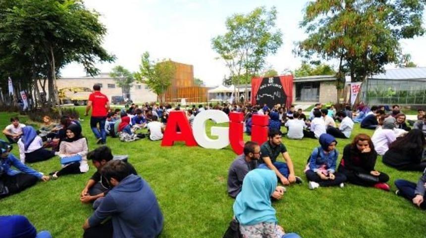 Ag&uuml;&rsquo;Den,&nbsp;&Ouml;ğrencilerine Ayrıcalık