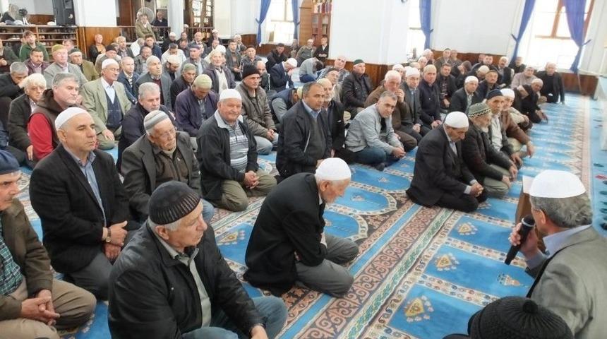 &Uuml;nl&uuml; Mevlithan Burhaniyelileri Coşturdu