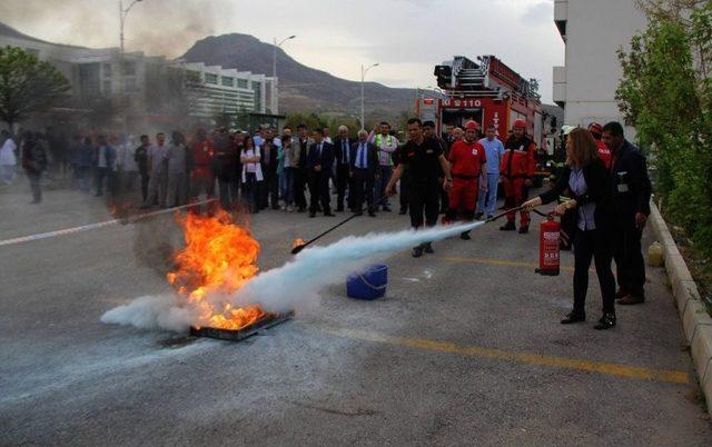 İnönü Üniversitesinde Gerçeğini Aratmayan Deprem Tatbikatı