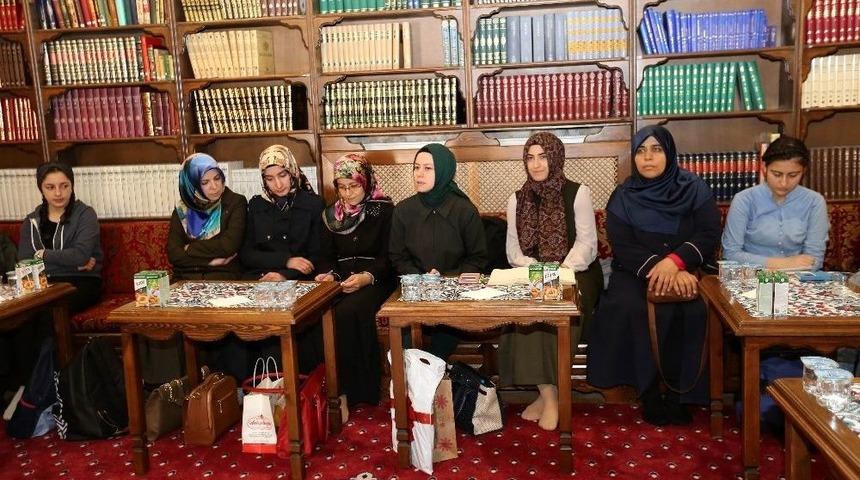 Aksaray Belediyesi Şair Ve Yazarları Okurlarıyla Buluşturuyor